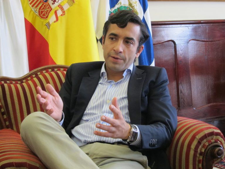 Rey Varela asegura que contribuirá desde las Cortes a que Ferrol tenga «un peso importante» en las decisiones del Estado