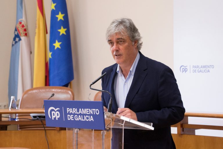 Puy erige a Feijóo en «el mejor» líder para el PP y ve la actitud de Sánchez un riesgo para la estabilidad institucional