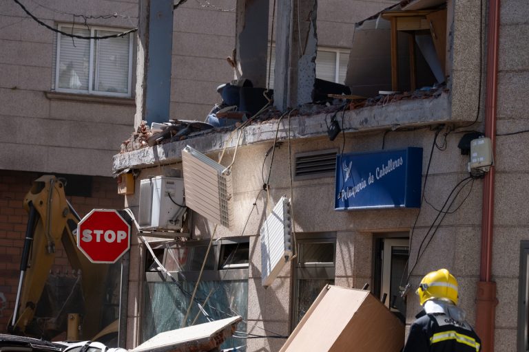 Dado de alta uno de los heridos en la explosión en una vivienda de Ordes (A Coruña)