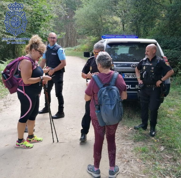 Policías nacionales y portugueses patrullan el Camino de Santiago a su paso por Vigo y Redondela