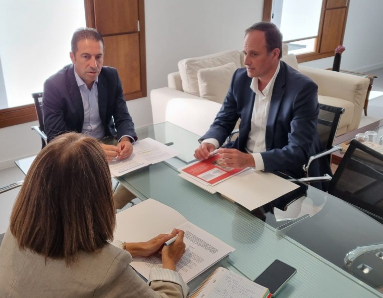 Pesca.- Puerto de Vigo y Xunta destacan el «buen hacer» del sector pesquero gallego y ponen el foco en la sostenibilidad