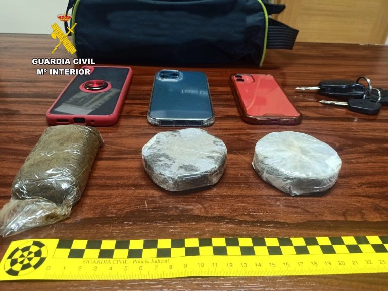 Detenidas dos personas en Fene (A Coruña) que portaban 308 gramos de hachís