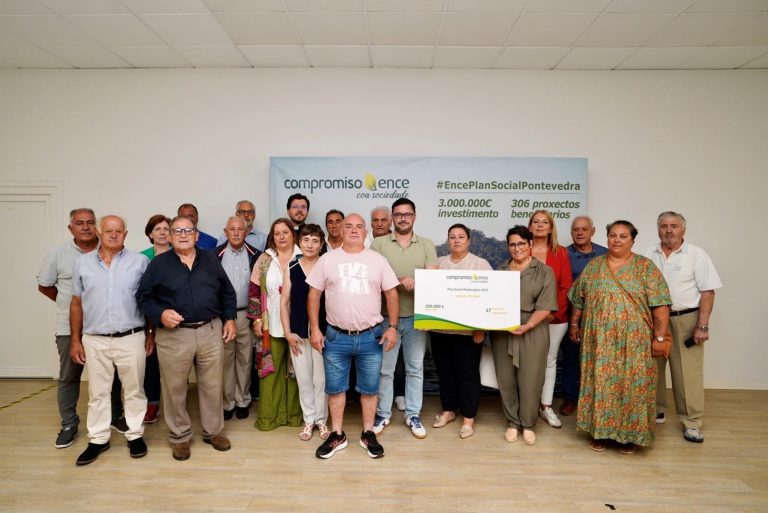 Ence entrega ayudas de su plan social a 17 asociaciones vecinales de Pontevedra y de su entorno