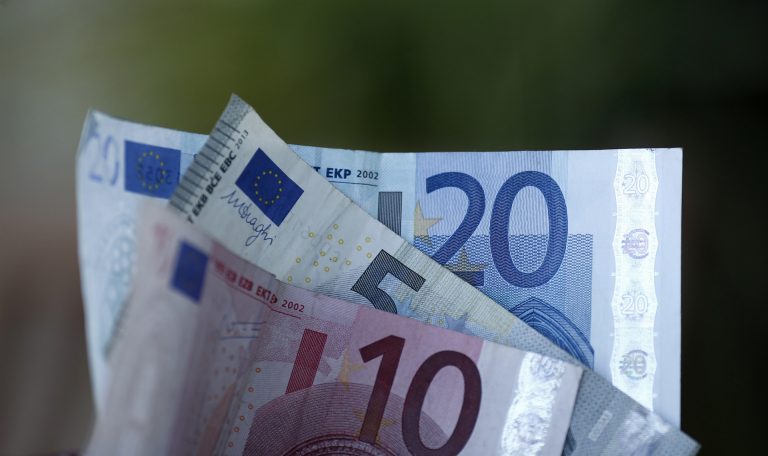 El salario medio en Galicia es un 25,3% más bajo que el de la UE, según un estudio de Adecco
