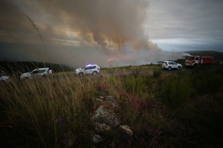 Rural.- Extinguido el incendio forestal de Palas de Rei (Lugo) tras calcinar 126 hectáreas