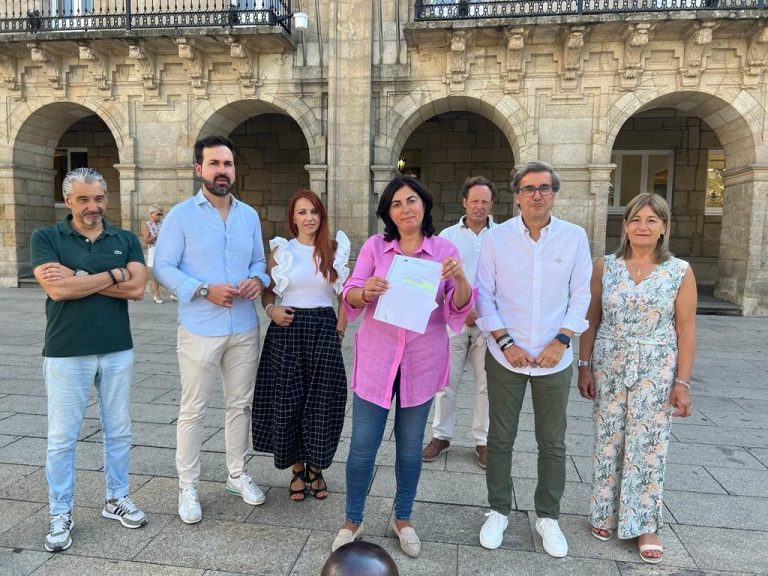 El gobierno de Lugo suspende su reunión semanal porque «solo figura un asunto» en la orden del día y el PP lo critica