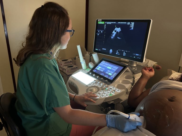 El servicio de Ginecología y Obstetricia del Complexo Hospitalario de Ferrol incorpora cuatro nuevos ecógrafos