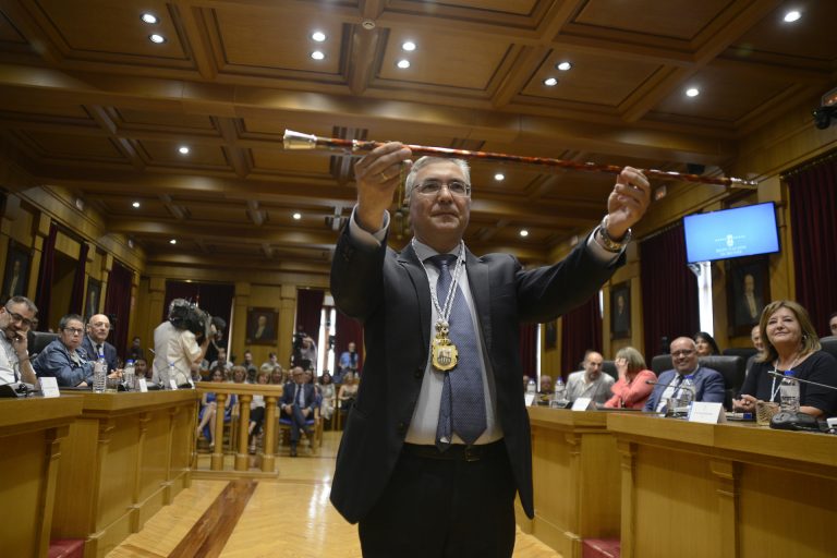 El presidente de la Diputación de Ourense renuncia a su escaño en el Senado