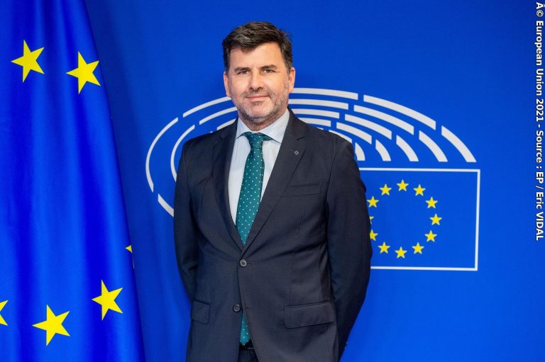 El eurodiputado del PSdeG pide a la Comisión Europea que investigue el «incumplimiento» ambiental en la mina de San Finx