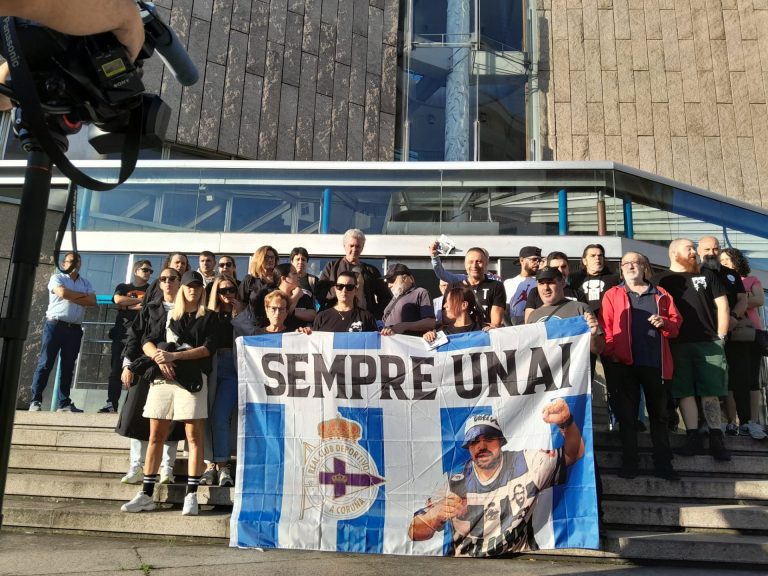 La familia del operario muerto en la refinería de A Coruña en un accidente exige que se asuman «responsabilidades»