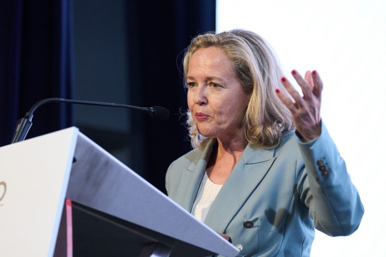 Calviño no tratará su candidatura al BEI con ministros  europeos en los márgenes de las reuniones del Ecofin