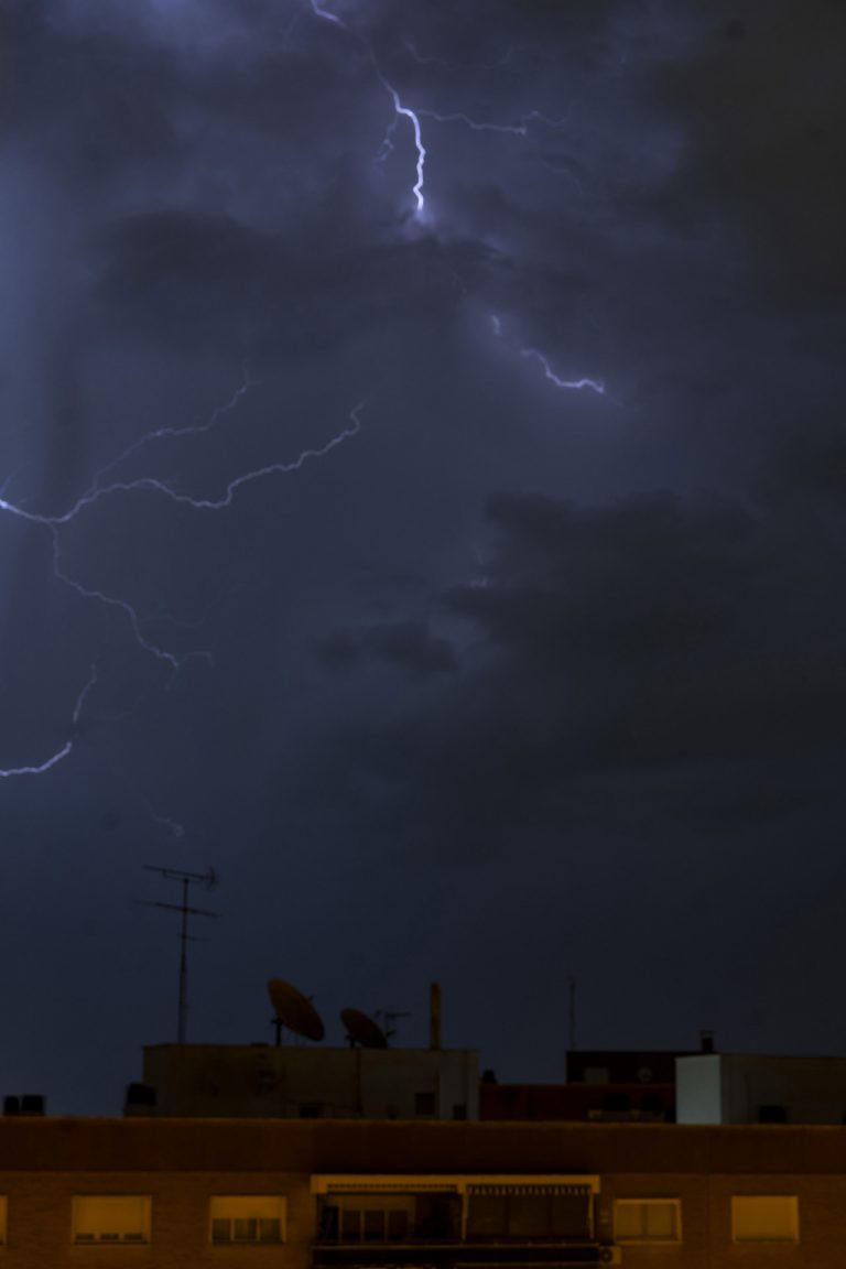 Provincias de Galicia y otra docena de comunidades están en riesgo o riesgo importante por lluvias y tormentas