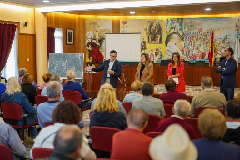 Rural.- La Xunta explica a los vecinos interesados los detalles del posible polígono agroforestal de Salvaterra de Miño