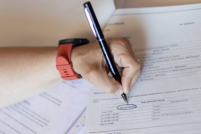 La compraventa de vivienda cae un 22,8% en julio en Galicia, más del doble que la media y el mayor descenso por CC.AA.