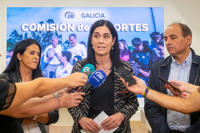 Prado (PP) ironiza con la visita de Pontón a Raxoi: «¿Pero representa a alguna institución la señora lideresa del BNG?»