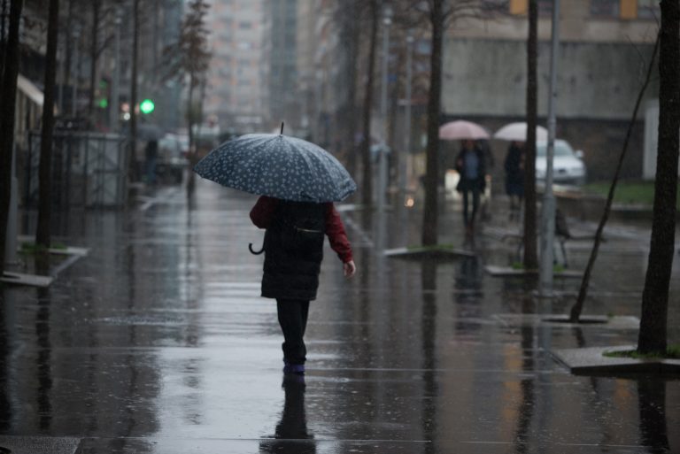 Ourense, el sur de Pontevedra y la montaña de Lugo, zonas con más lluvias en una madrugada con incidencias puntuales