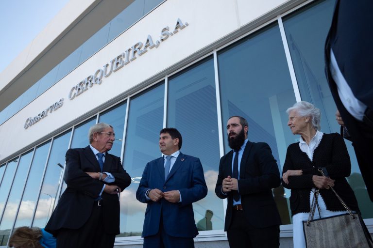 El delegado del Gobierno en Galicia insta a las empresas a optar a las convocatorias estatales de ayudas y Pertes