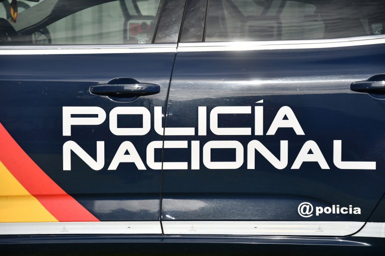 Detenido en Ourense un hombre por un robo en unas oficinas a las que accedió tras romper una ventana