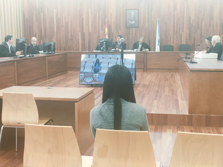 Una joven acepta 2,5 años de cárcel o ingreso psiquiátrico tras reconocer que incendió su casa en Vigo