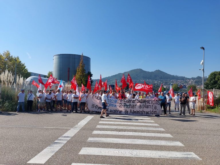 Trabajadores de Madera Fiber, en concurso de acreedores, tratan de impedir que empleados de Faurecia acudan a su planta