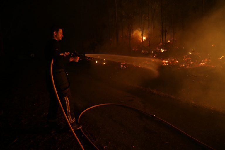 Estabilizado el incendio que afecta a 1.200 hectáreas en Trabada y controlados los cuatro de Foz