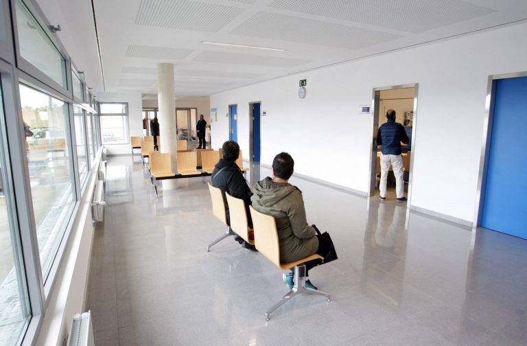 El Sergas resuelve el concurso de traslados de médicos de familia: 157 cambian de destino y 152 plazas quedan vacantes