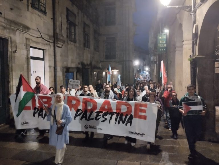 Miles de personas claman en 16 localidades gallegas contra el «genocidio» del pueblo palestino