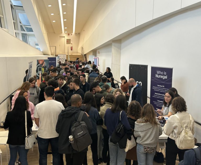 GaliciaTIC reúne a 16 tecnológicas en busca de captar talento entre 200 estudiantes