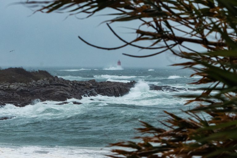 La borrasca ‘Aline’ obliga a decretar alerta roja en parte de la costa de A Coruña y en A Mariña