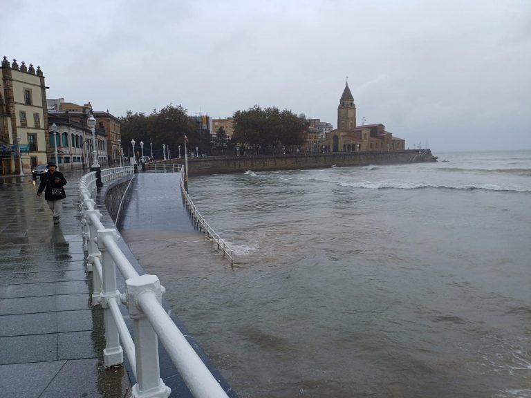 Las precipitaciones darán tregua mañana pero el riesgo por fuerte oleaje seguirá en Galicia, Cantábrico y Mediterráneo