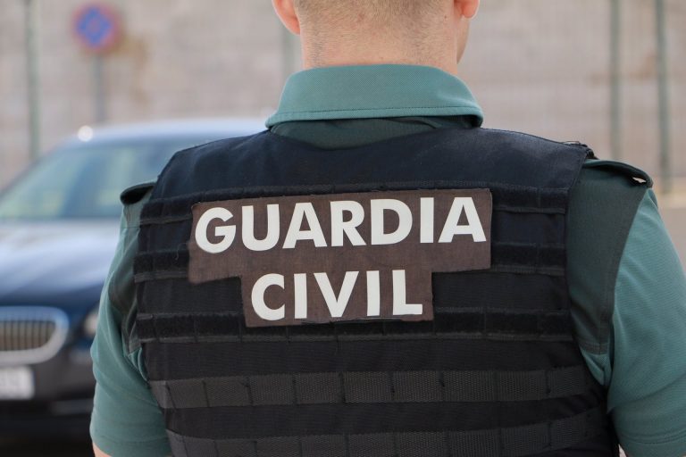 Detenido un vecino de As Pontes (A Coruña) por dos ciberestafas por más de 13.000 euros y extorsión sexual