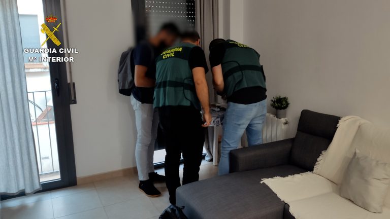 Detenidas seis personas por estafar más de 3 millones de euros a clientes de banca online
