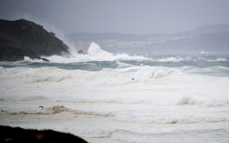 Rachas de más de 130 km/h en el norte de Galicia, que volverá a avisos amarillos este miércoles por viento y lluvia