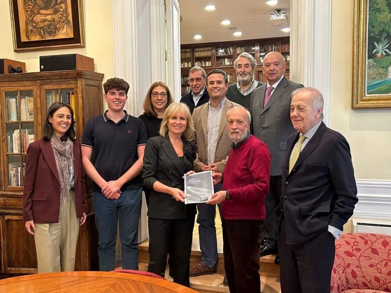 Proclamada provisionalmente la candidatura presidida por la gallega María Rey, única a las elecciones de la APM 2023