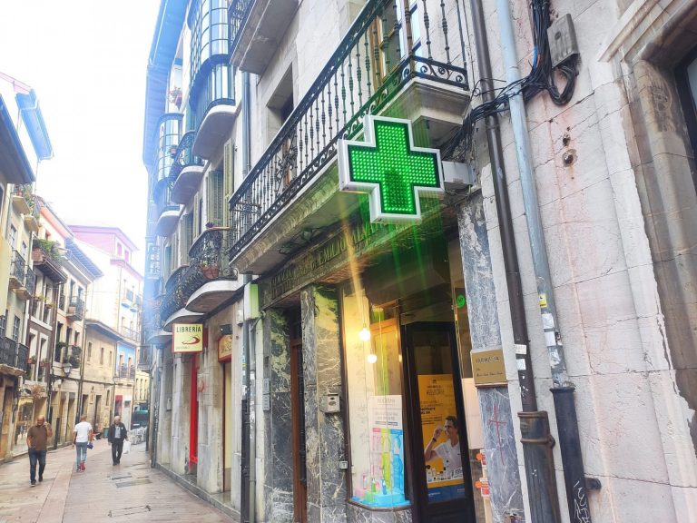 Consello.- Un decreto definirá las acciones promocionales que pueden realizar las farmacias en las redes sociales