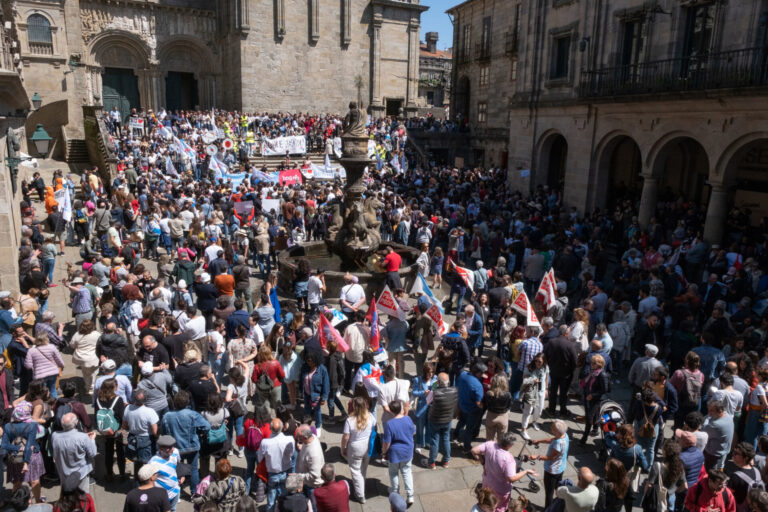 Universidades, sindicatos y cargos de BNG y PSOE firman una carta que pide el reconocimiento del gallego en la UE