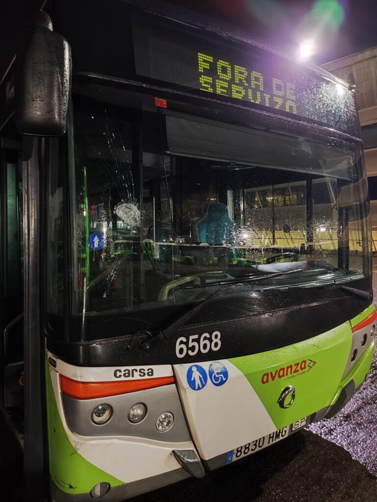 La concesionaria de bus urbano de Vigo denuncia un nuevo acto vandálico en un vehículo, sumando tres en una semana