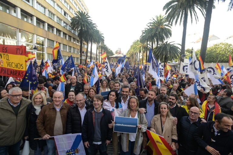 El PPdeG cifra en más de 30.000 personas los asistentes a su protesta contra la amnistía en Galicia