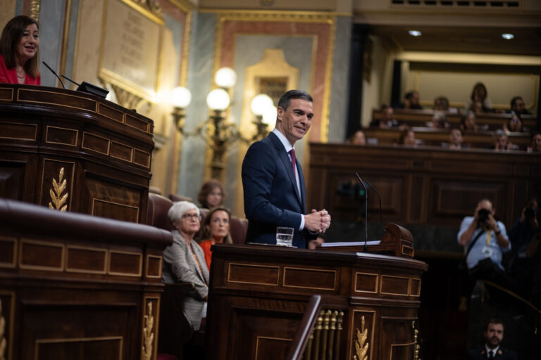 Sánchez anuncia que fijarán por ley «un máximo de 30 días» para recibir la ayuda a la dependencia