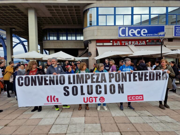 Decenas de empleados de limpieza exigen en Vigo un convenio «digno» ante las propuestas «insuficientes» de la patronal