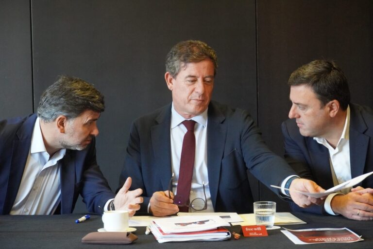 Besteiro defiende un modelo energético sostenible, que «mire por el país» y garantice las inversiones en Galicia