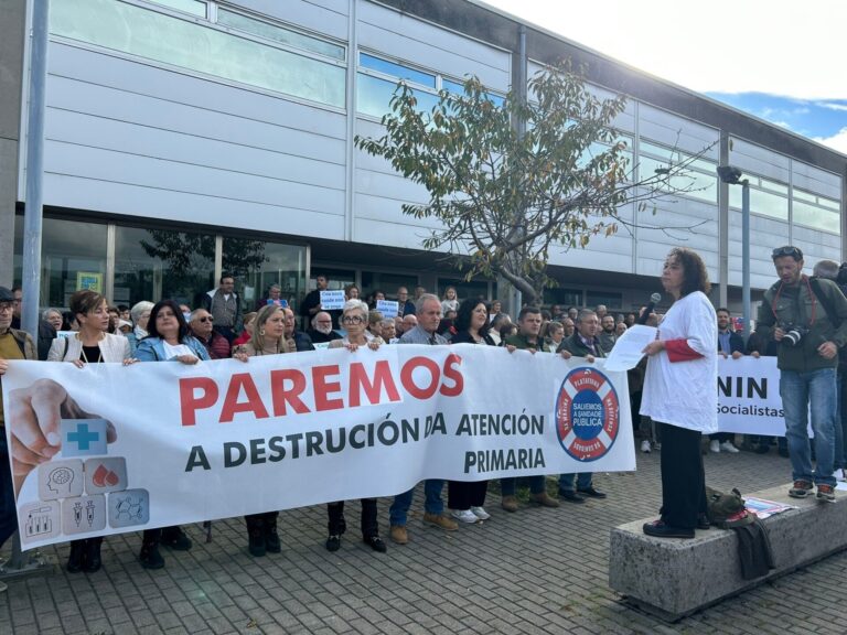 Viveiro (Lugo) sale a la calle para demandar médicos y pediatras: «Paremos la destrucción de la Atención Primaria»