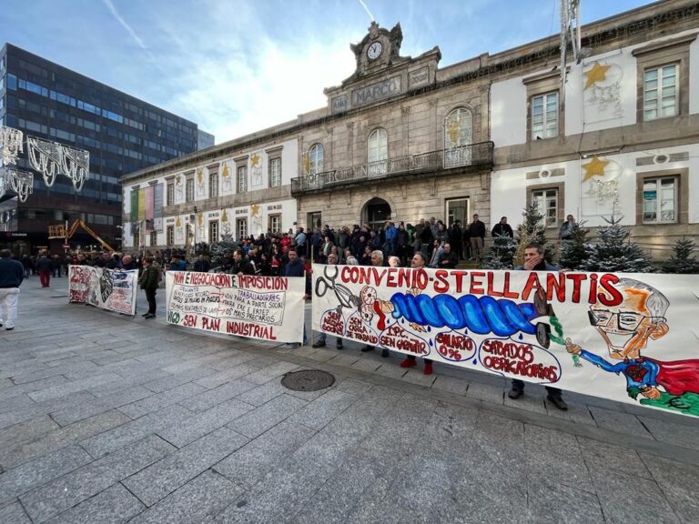 Trabajadores de Stellantis Vigo salen a la calle para reclamar «un convenio digno»