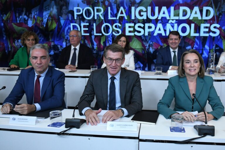 Feijóo anuncia un Comité Ejecutivo el jueves para reorganizar su equipo «con nuevas ideas y nuevos enfoques»