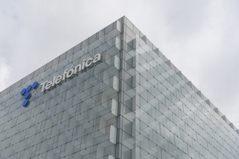 La plantilla de Telefónica en Galicia, casi 600 trabajadores, «expectante» ante el anuncio del ERE