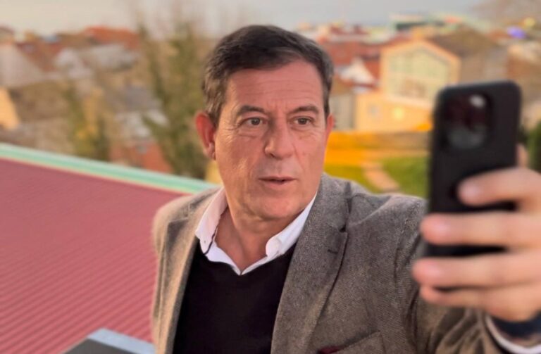 Besteiro abre un canal de difusión de ‘Whatsapp’ para «aumentar el contacto directo con la ciudadanía»