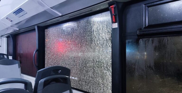 Vitrasa denuncia dos nuevos ataques vandálico a sus autobuses este jueves