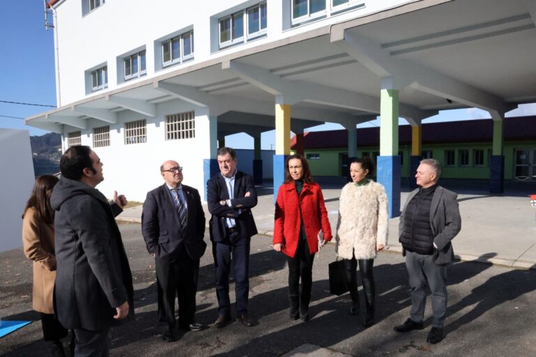 El Gobierno gallego reclama al Ministerio de Educación un fondo para la rehabilitación de centros educativos
