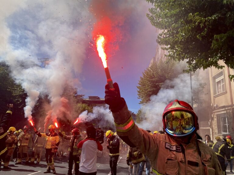 La Diputación de Lugo acusa a los bomberos de incumplir servicios mínimos en Vilalba y amenaza con acciones judiciales