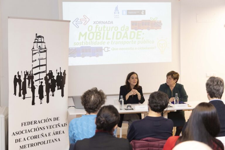 La alcaldesa de A Coruña fija como eje de su gobierno la movilidad y apela a impulsar la conectividad entre barrios